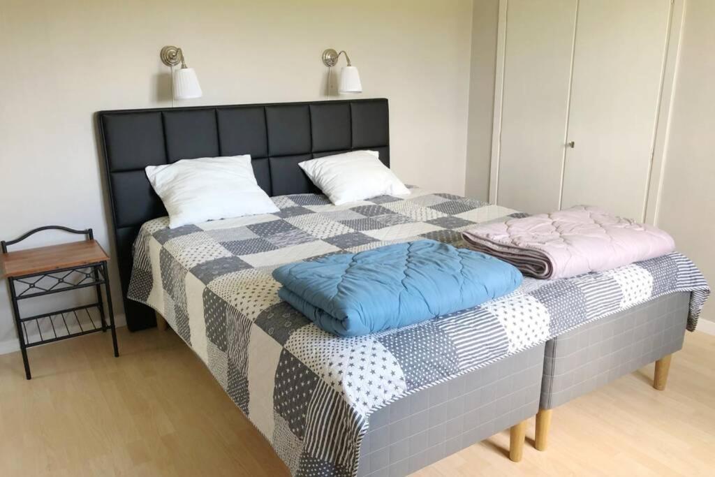 Egen Laegenhet I 2-Familjshus Pa Landet. Villa Tierp Eksteriør billede